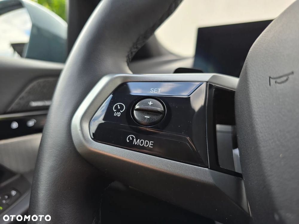 BMW Seria 5 520d xDrive - 16