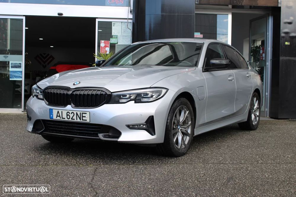 BMW 320 e Corporate Edition Auto — fotografia 3