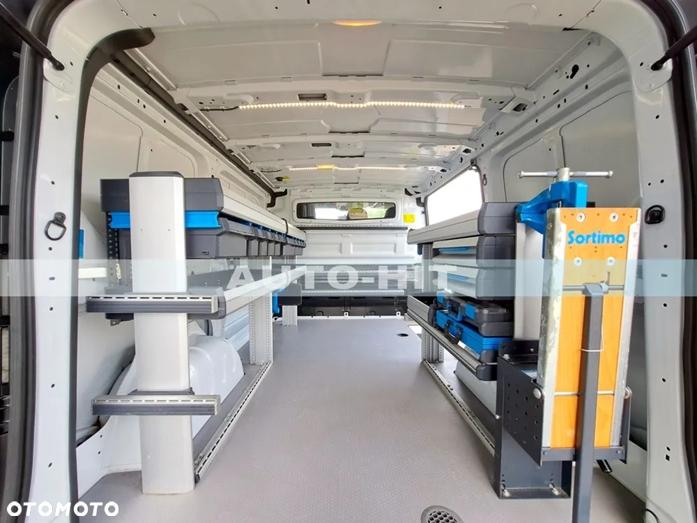 Renault Trafic - 16