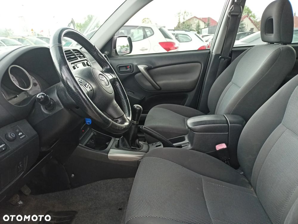 Toyota RAV4 2.0 VVT-i 4x4 - 8