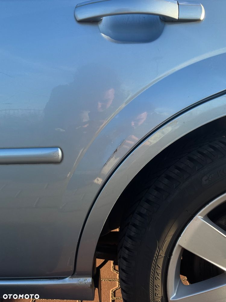 Ford Mondeo 1.8 SCi Ghia - 23