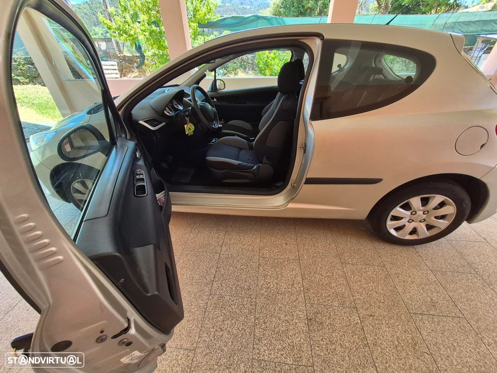 Peugeot 207 1.4 16V Trendy - 6