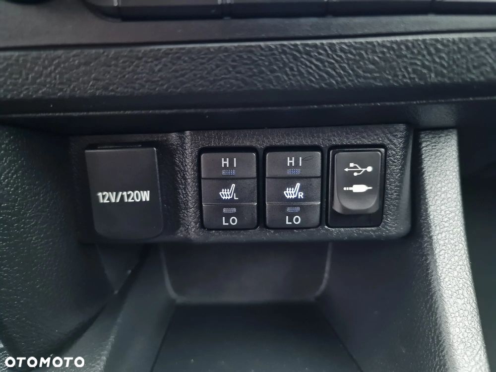 Toyota Auris 2.0 D-4D Executive - 27