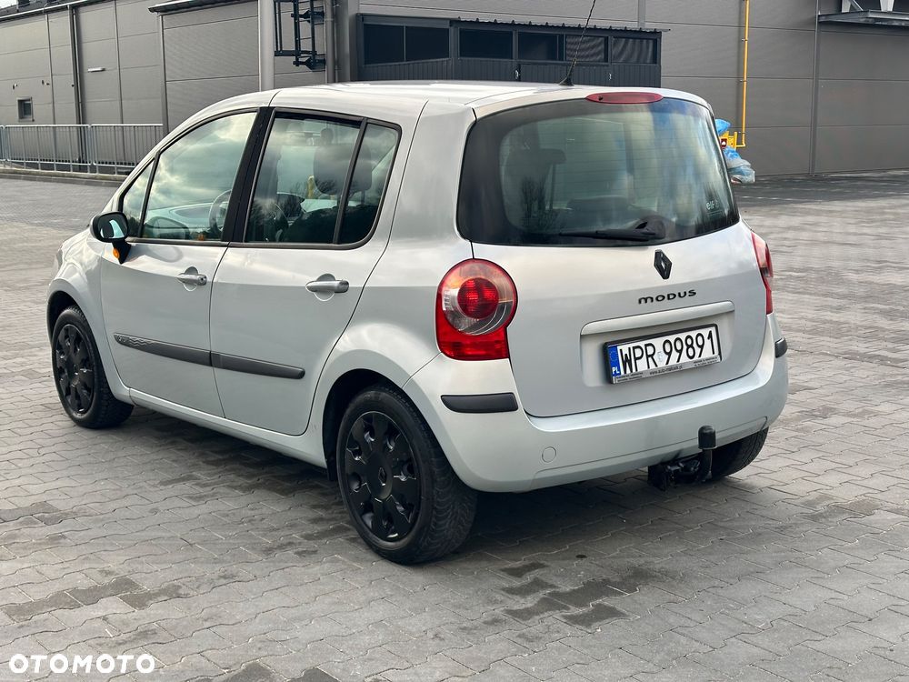 Renault Modus 1.6 16V Privilege - 10