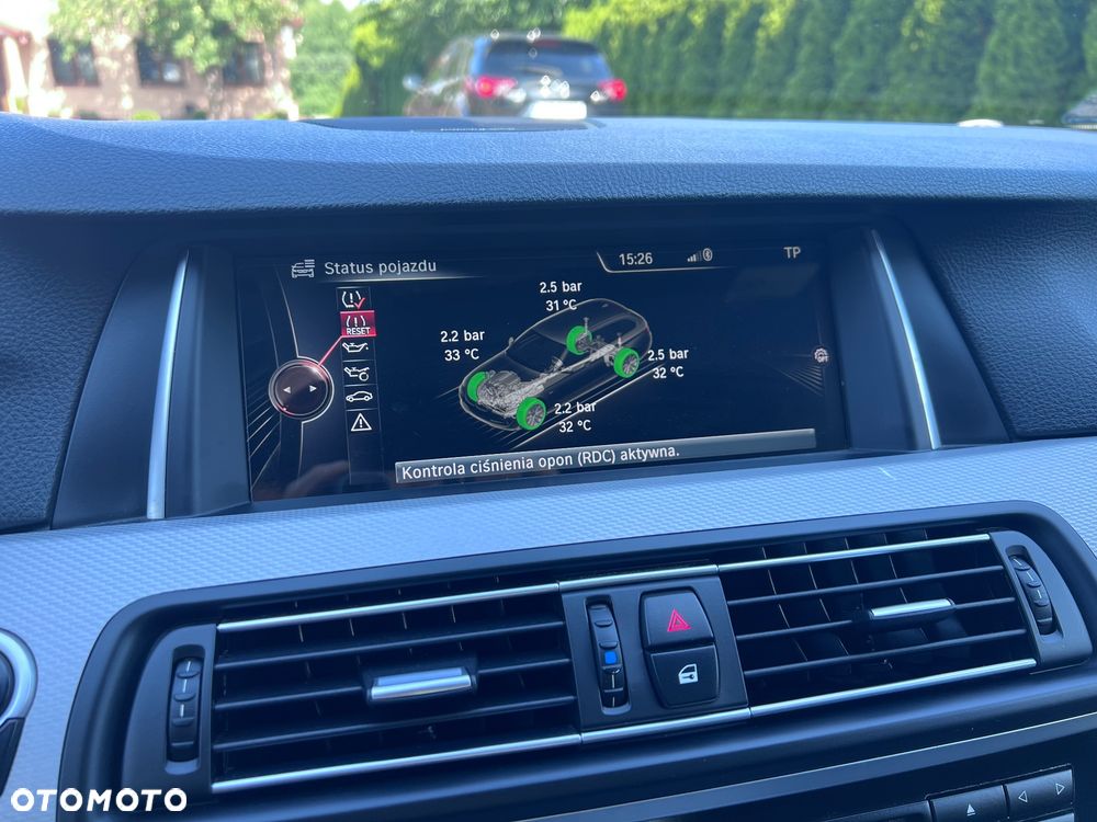 BMW Seria 5 520d M Sport - 38
