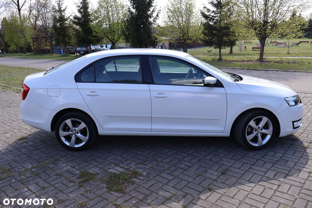 Skoda RAPID 1.2 TSI Style - 4