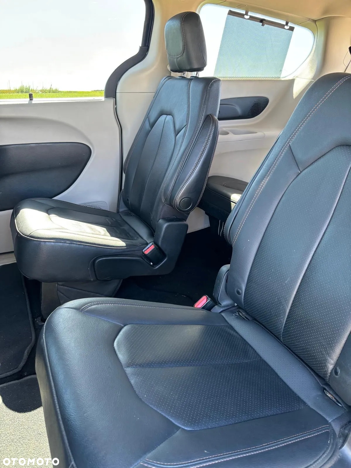 Chrysler Pacifica - 19