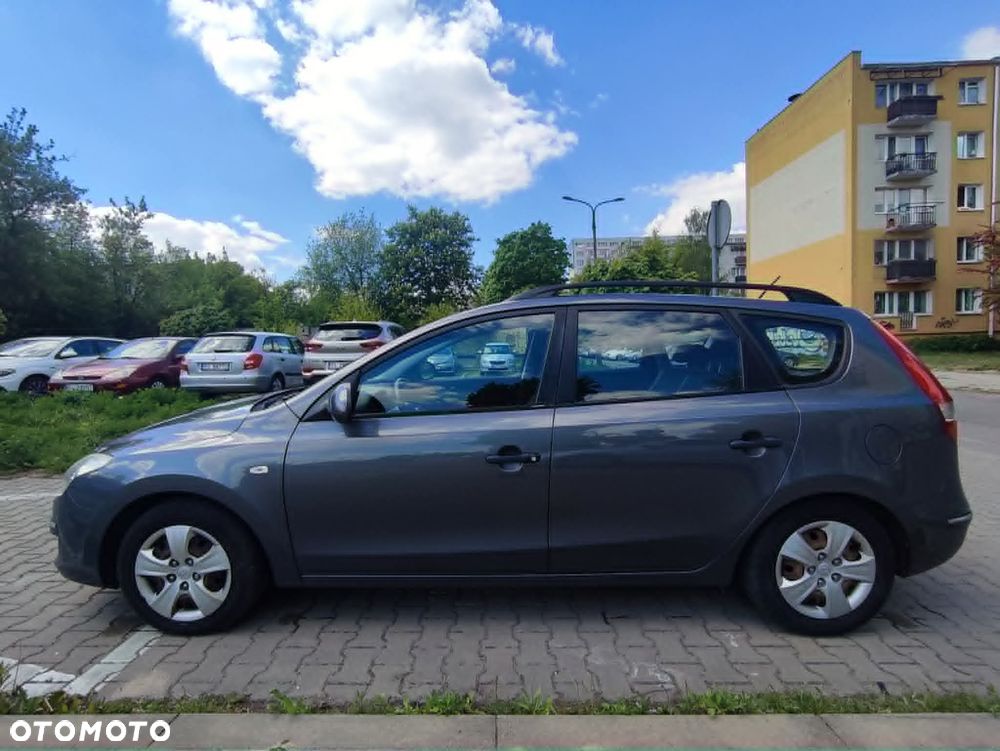 Hyundai i30 1.6 CRDi Base - 12