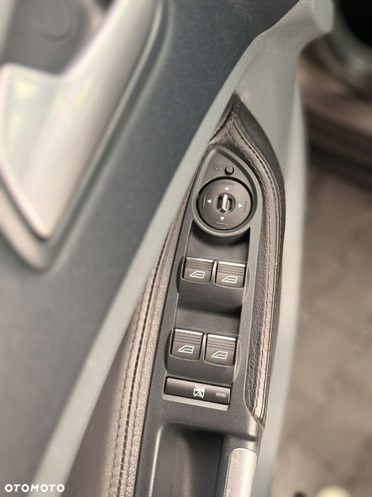 Ford C-MAX - 30