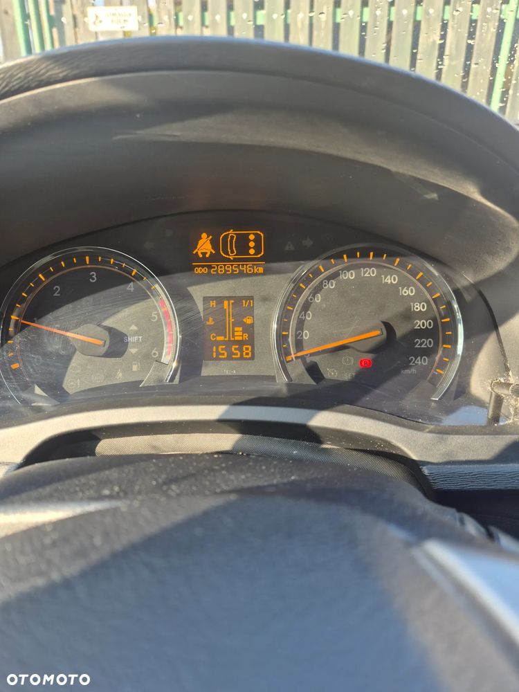 Toyota Avensis 2.2 D-4D Business Edition - 11