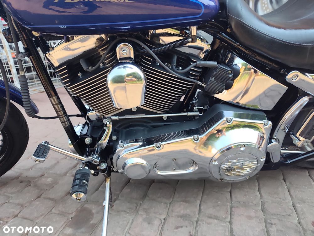 Harley-Davidson Dyna Street Bob - 12