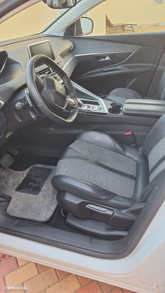 Peugeot 3008 1.5 BlueHDi Allure EAT8 - 7
