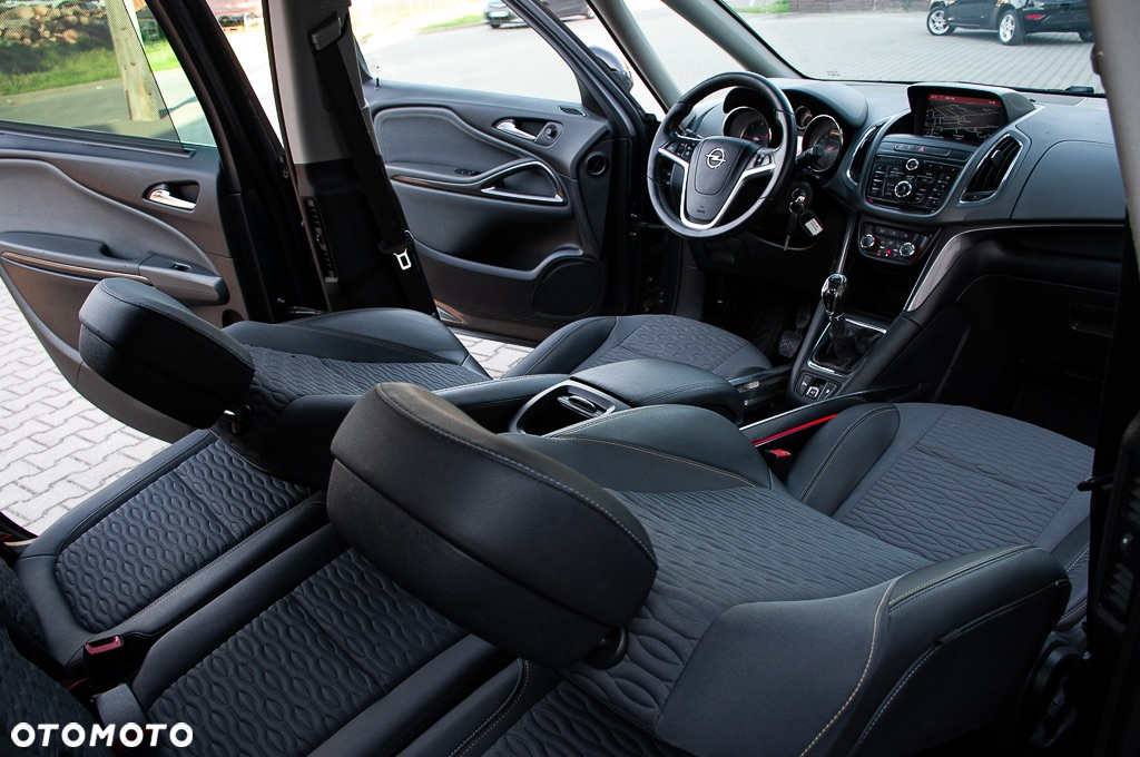 Opel Zafira - 18