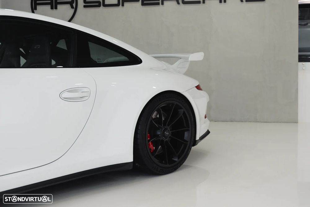 Porsche 911 Série F - 12