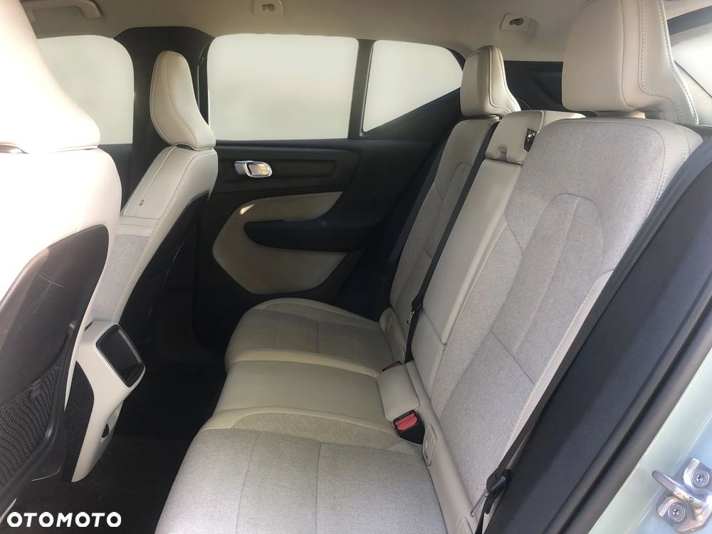 Volvo XC 40 - 22