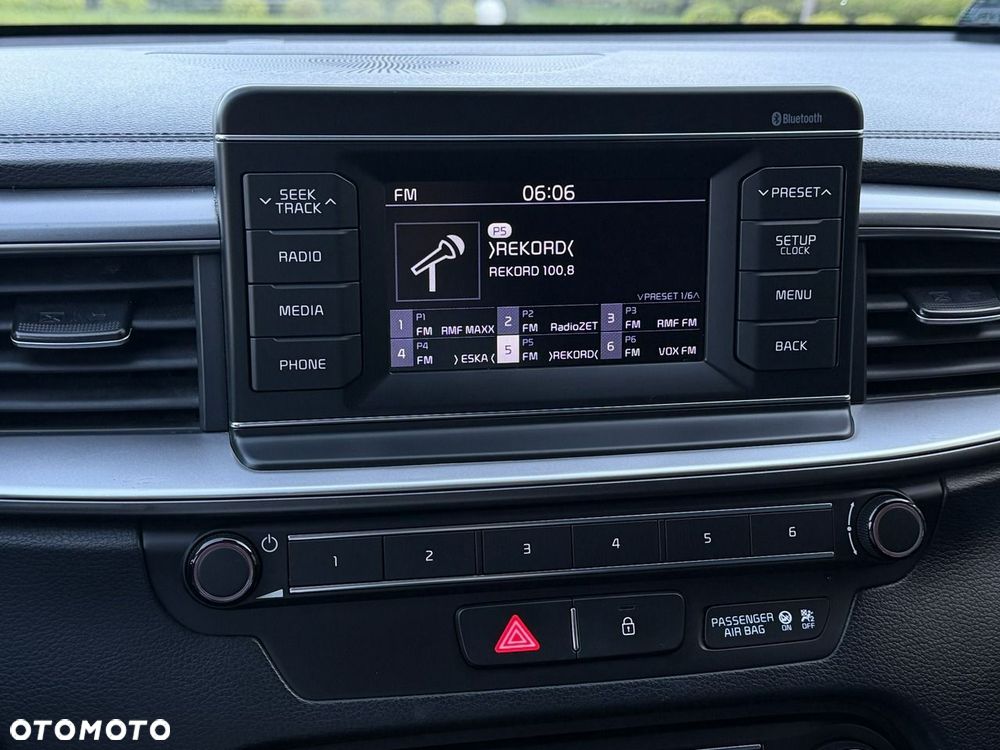 Kia Ceed - 23