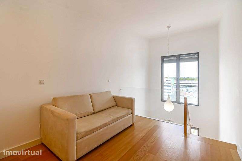 Apartamento T1+1 duplex com terraço privado e vista desafogada - Grande imagem: 4/12