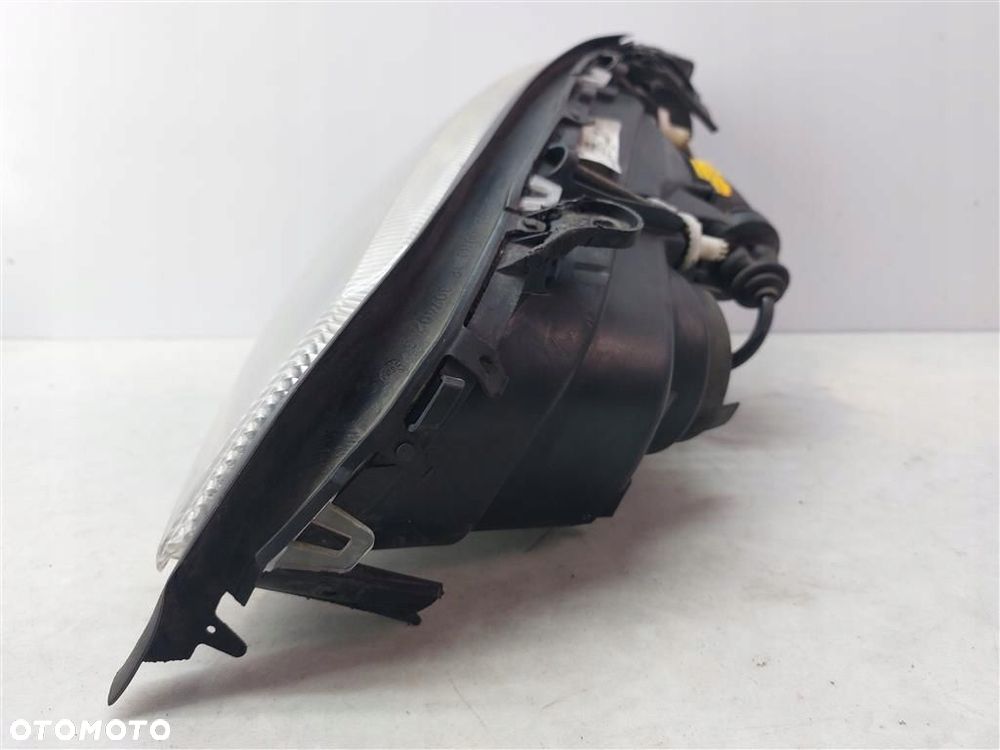 Reflektor lampa przód prawa Opel Omega B FL - 2