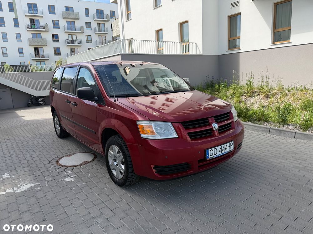 Dodge Caravan - 3