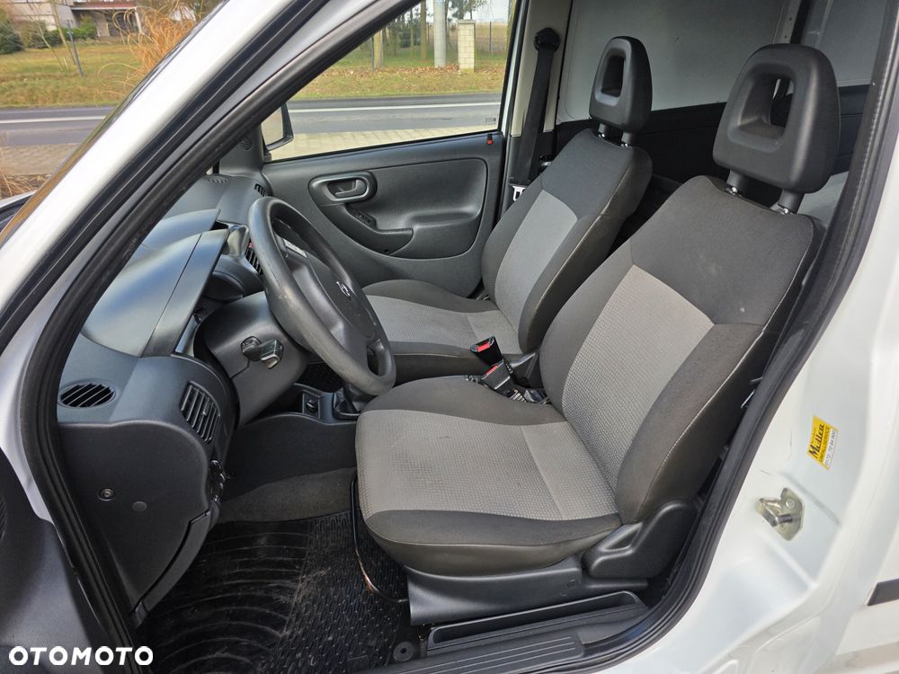 Opel Combo - 18