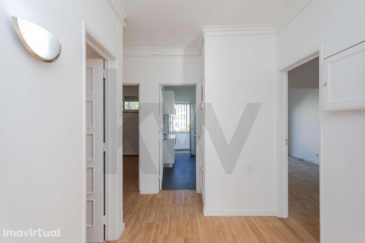 Apartamento T3 Exclusivo no Restelo: Oportunidade Única! - Grande imagem: 4/39