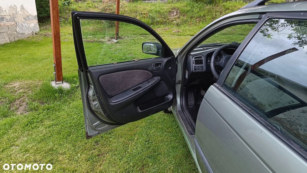 Toyota Avensis 1.6 VVT-i Terra - 10