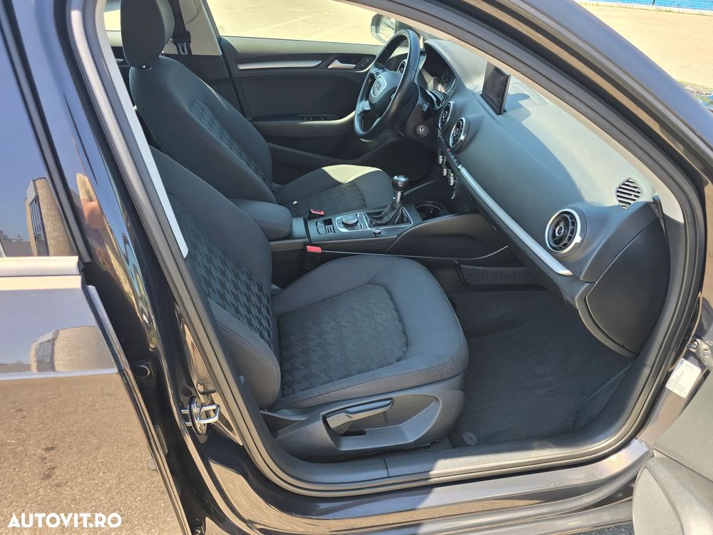 Audi A3 Sportback - 6