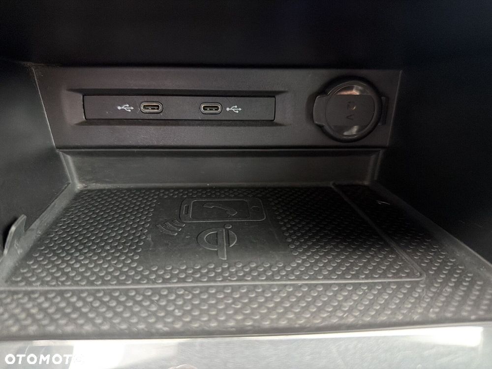 Volkswagen Tiguan - 36
