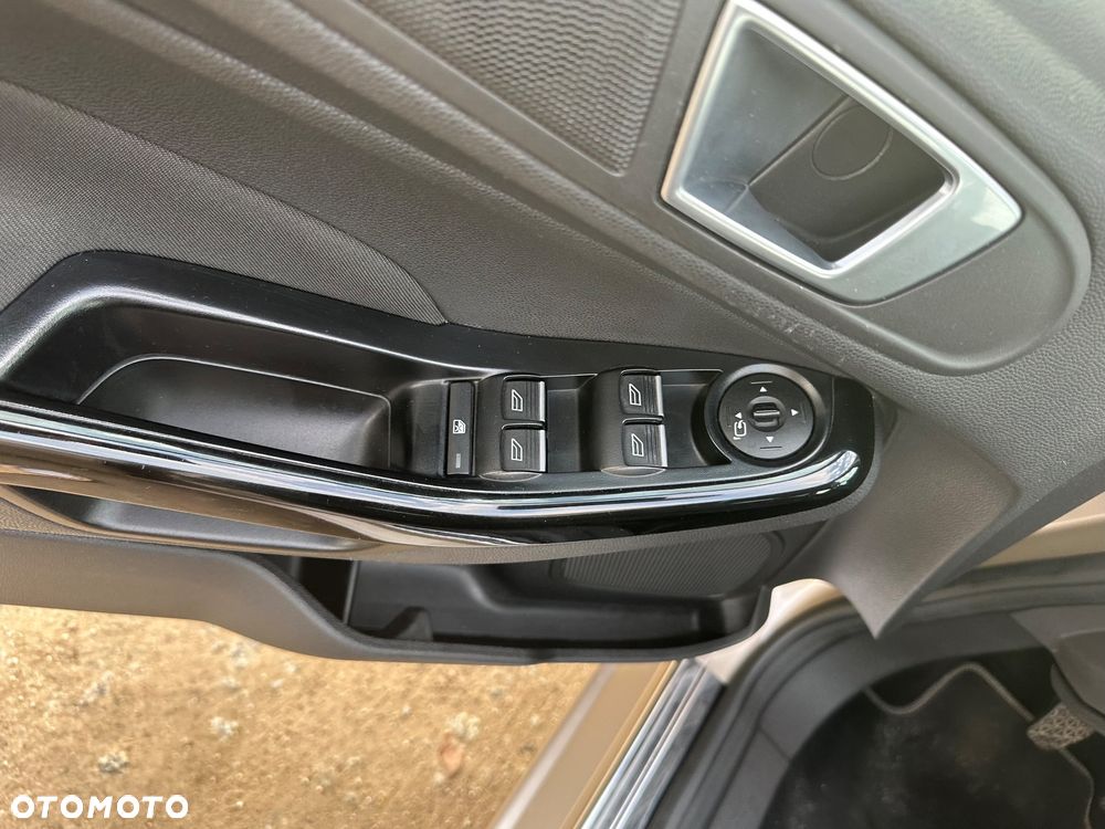 Ford Fiesta 1.0 EcoBoost STart-Stop Titanium - 10