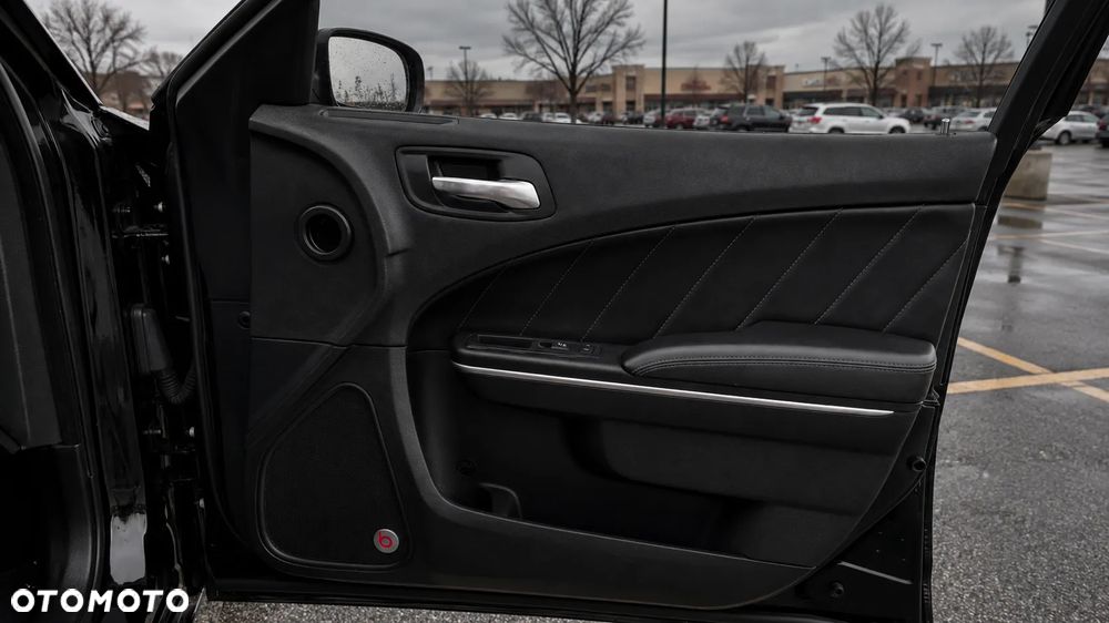 Dodge Charger 5.7 R/T - 18