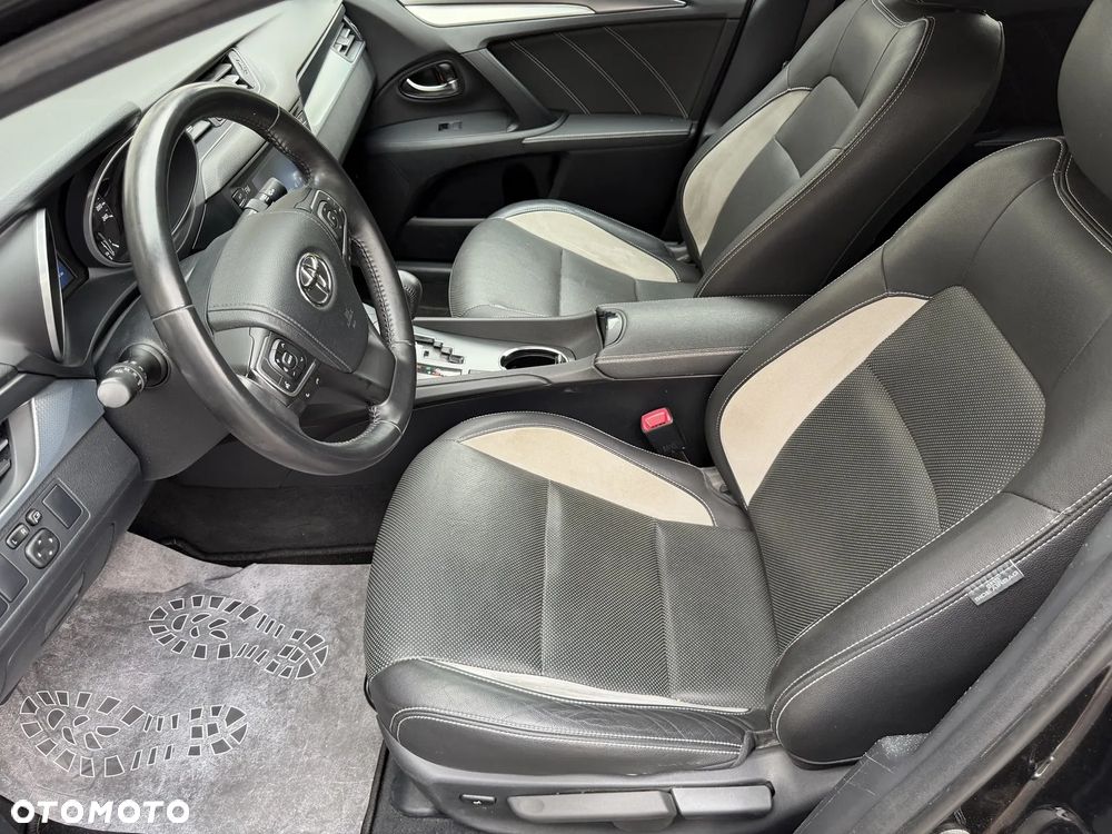 Toyota Avensis 1.8 Prestige MS - 8