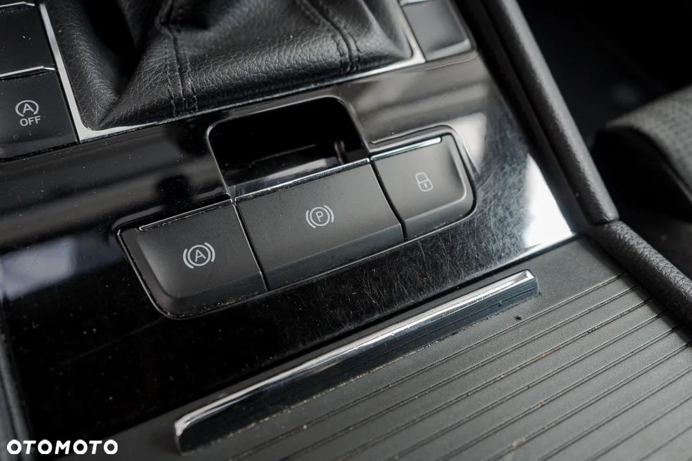 Skoda Superb 1.6 TDI Ambition - 30