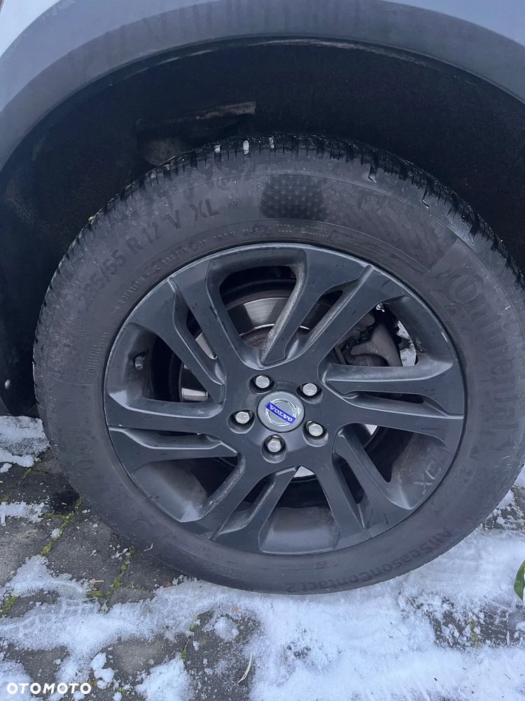 Volvo XC 70 D5 AWD Geartronic Momentum - 2