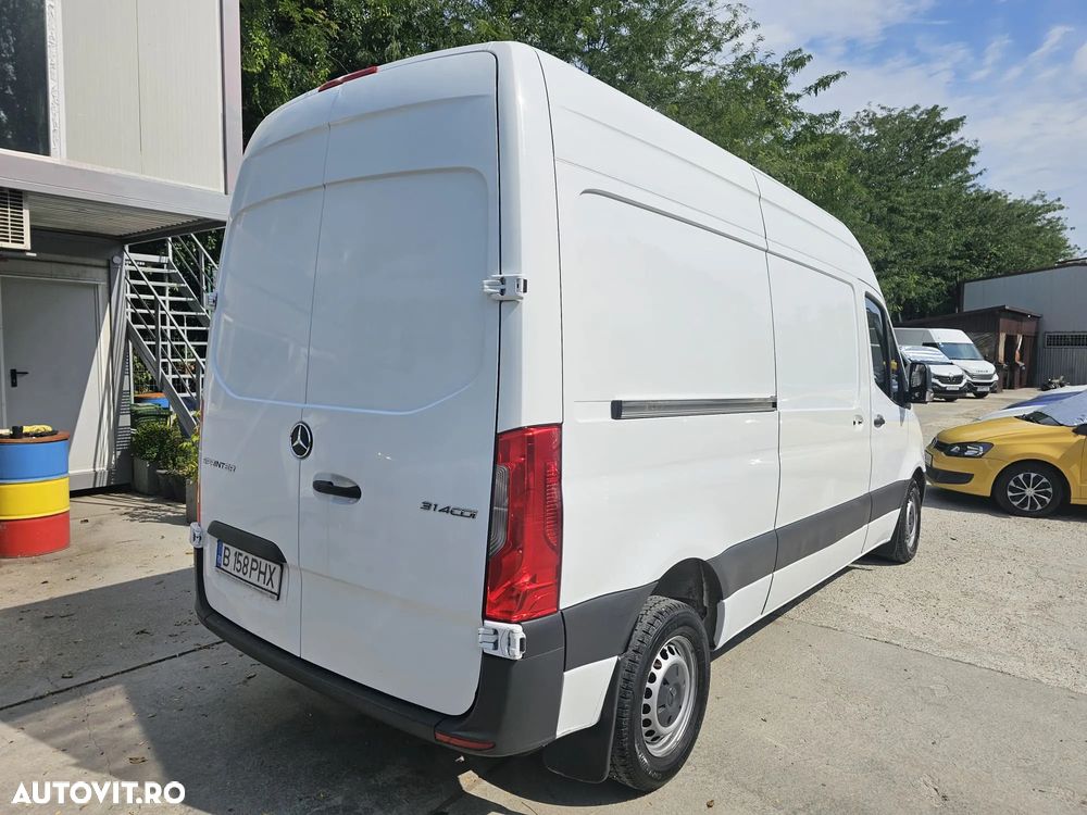 Mercedes-Benz Sprinter - 6