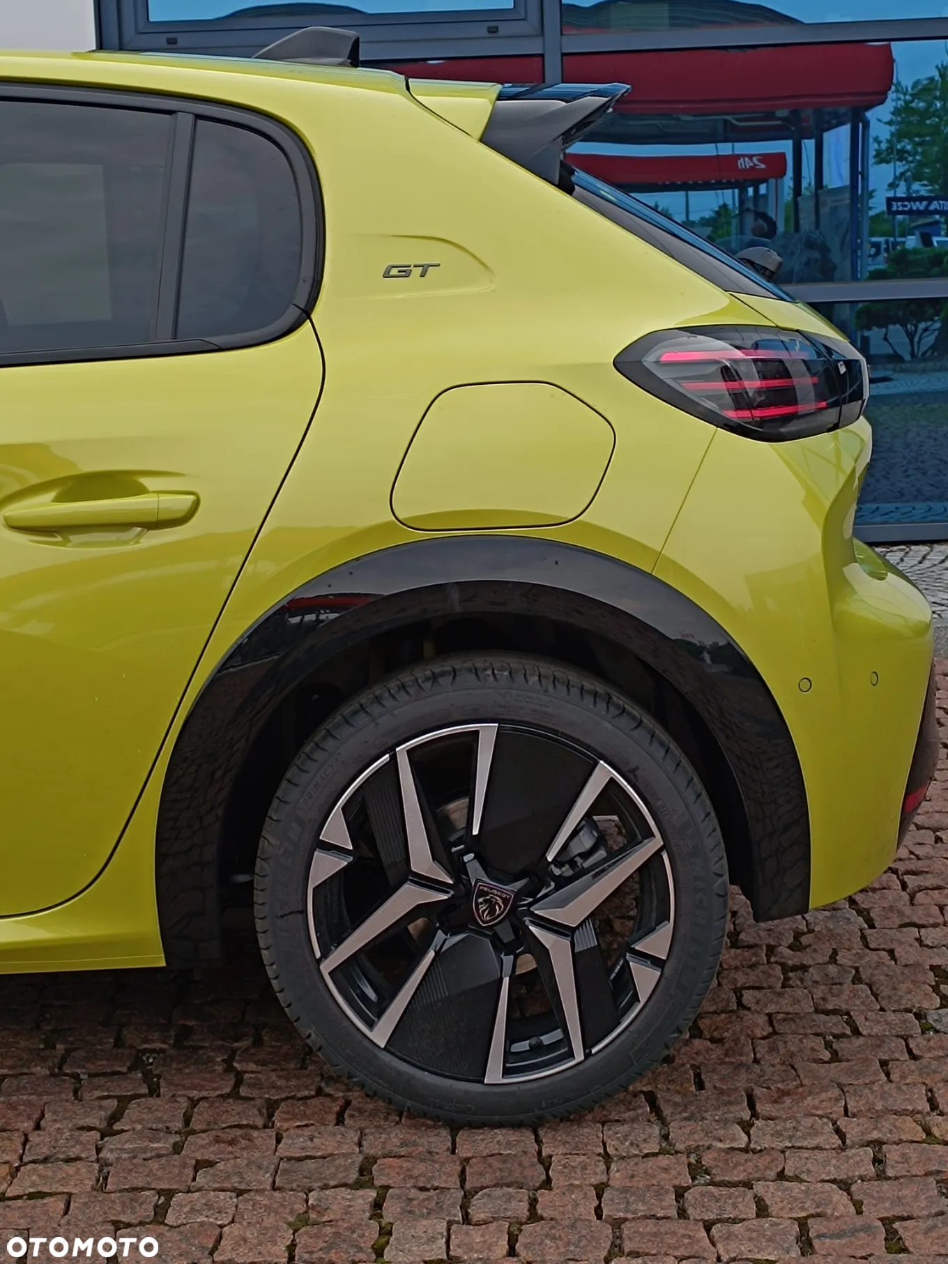 Peugeot 208 1.2 mHEV GT - 14