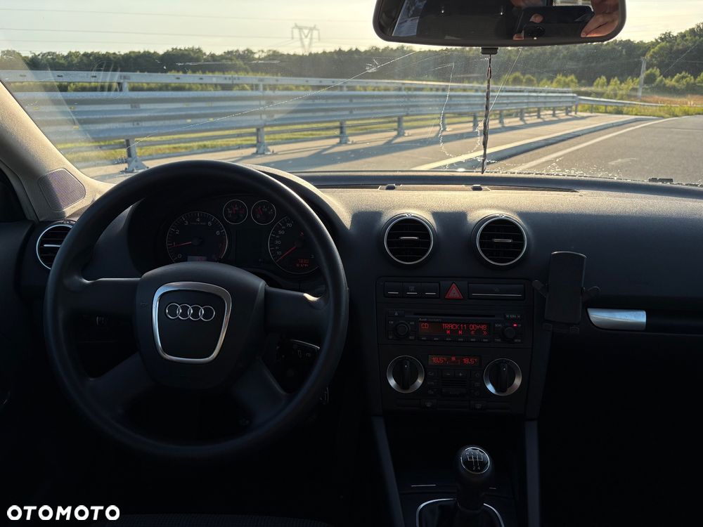 Audi A3 3-drzwiowe 1.6 Ambition - 16