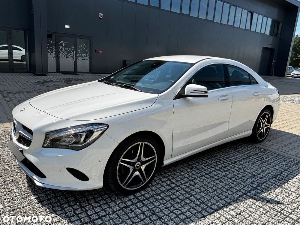 Mercedes-Benz CLA 180 7G-DCT - 11