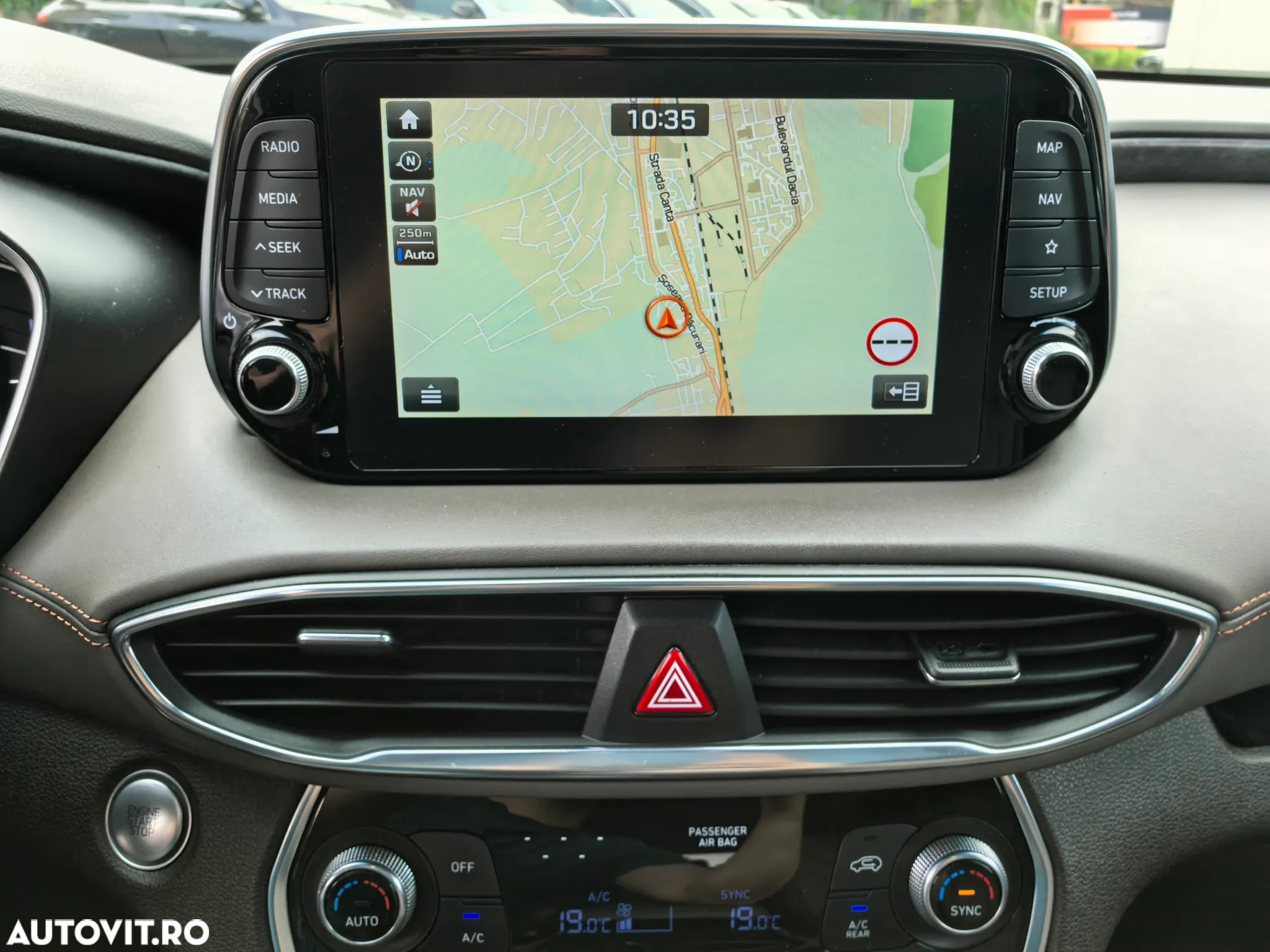 Hyundai Santa Fe 2.2 CRDi 4WD Automatik SEVEN Premium - 28