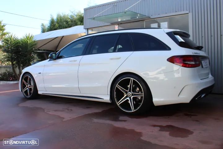Mercedes-Benz C 300 de AMG Line - 13