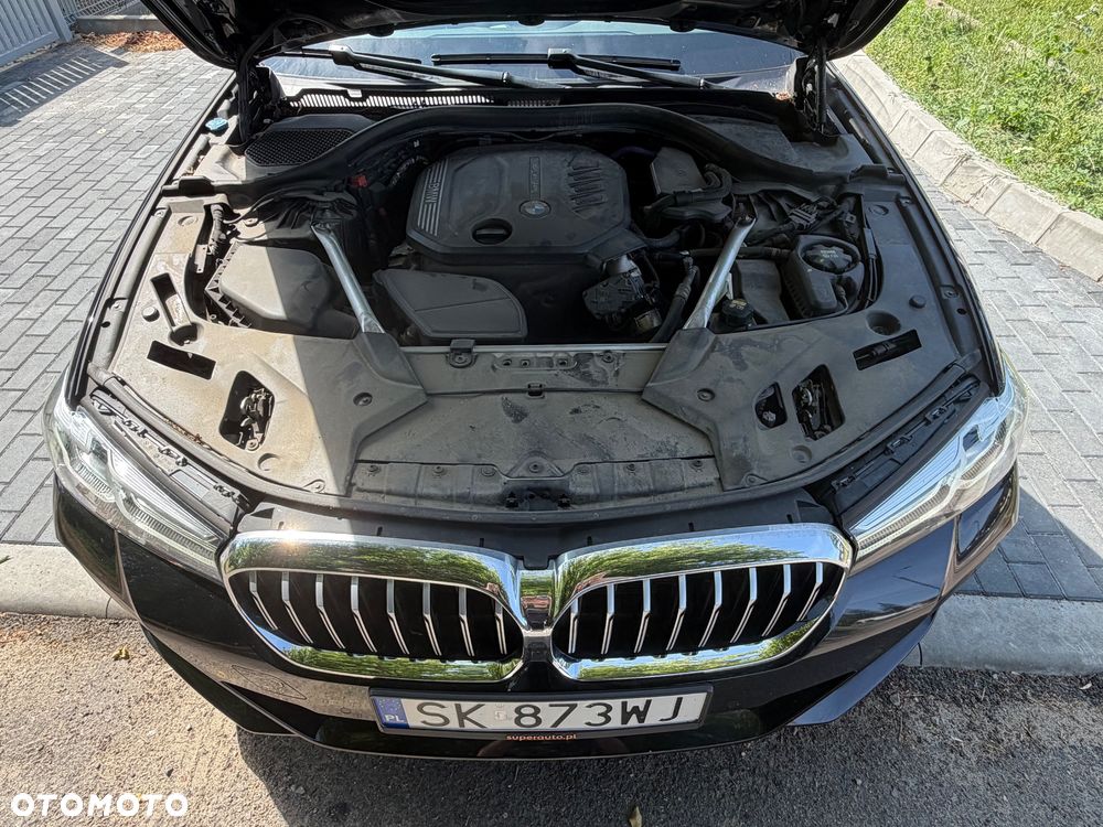 BMW Seria 5 520d xDrive - 9