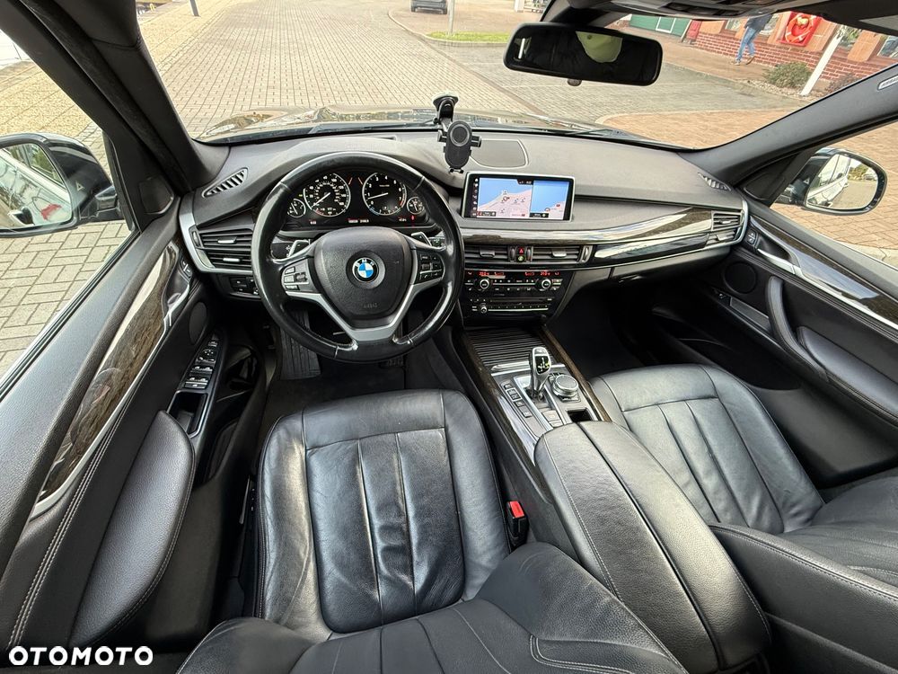 BMW X5 xDrive35i - 24