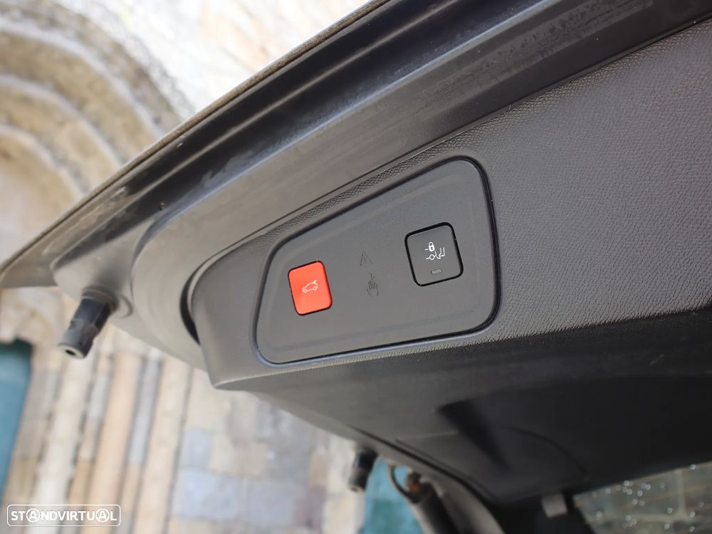 Peugeot 3008 225 e-EAT8 GT Pack - 47