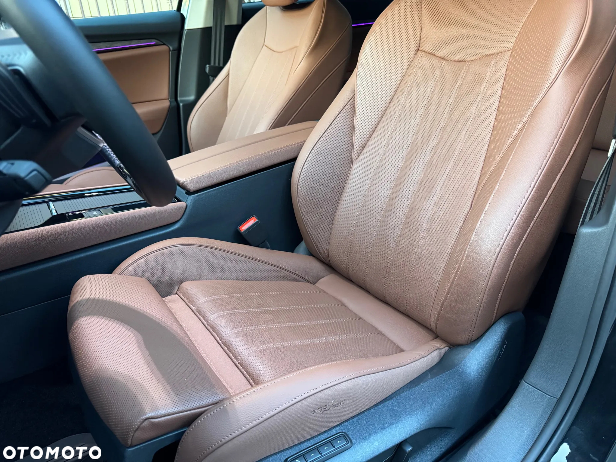 Skoda Superb 2.0 TDI SCR L&K DSG - 8