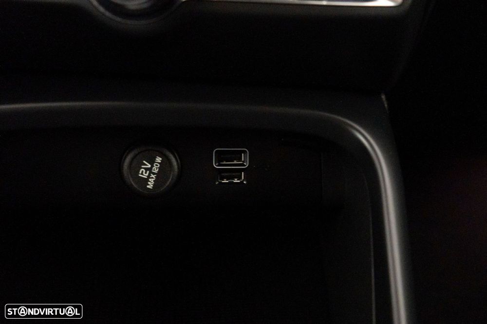 Volvo XC 40 1.5 T5 PHEV Momentum Plus - 27