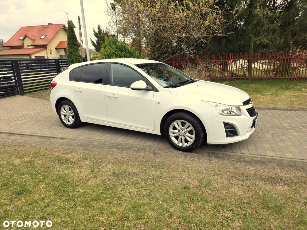 Chevrolet Cruze 1.7 D LT+ - 16