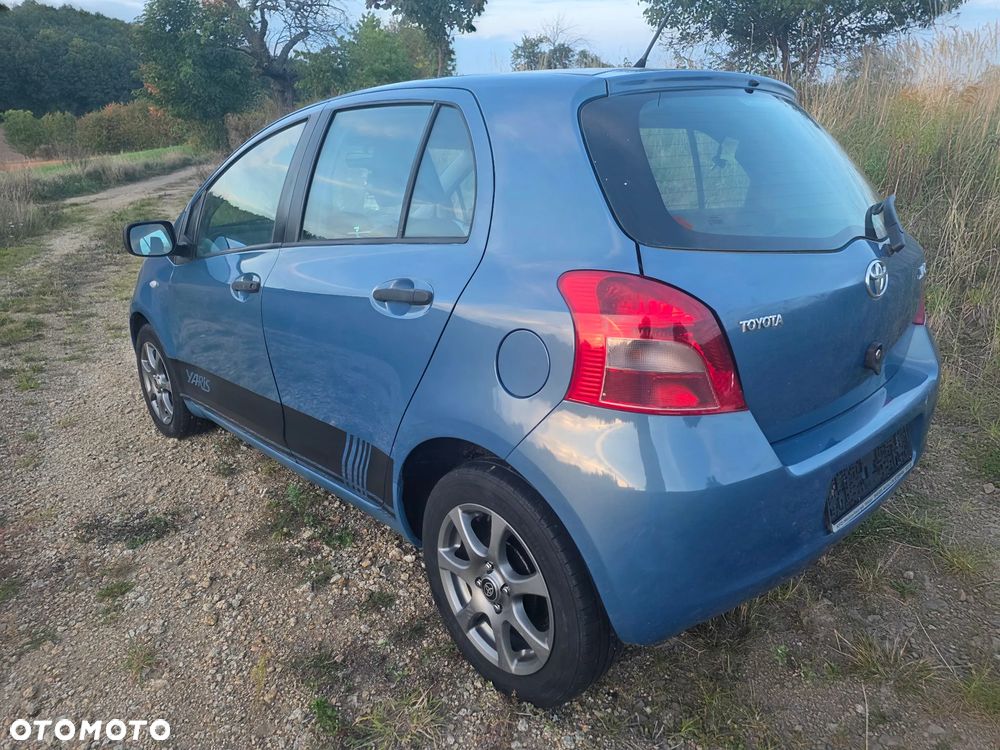 Toyota Yaris - 5