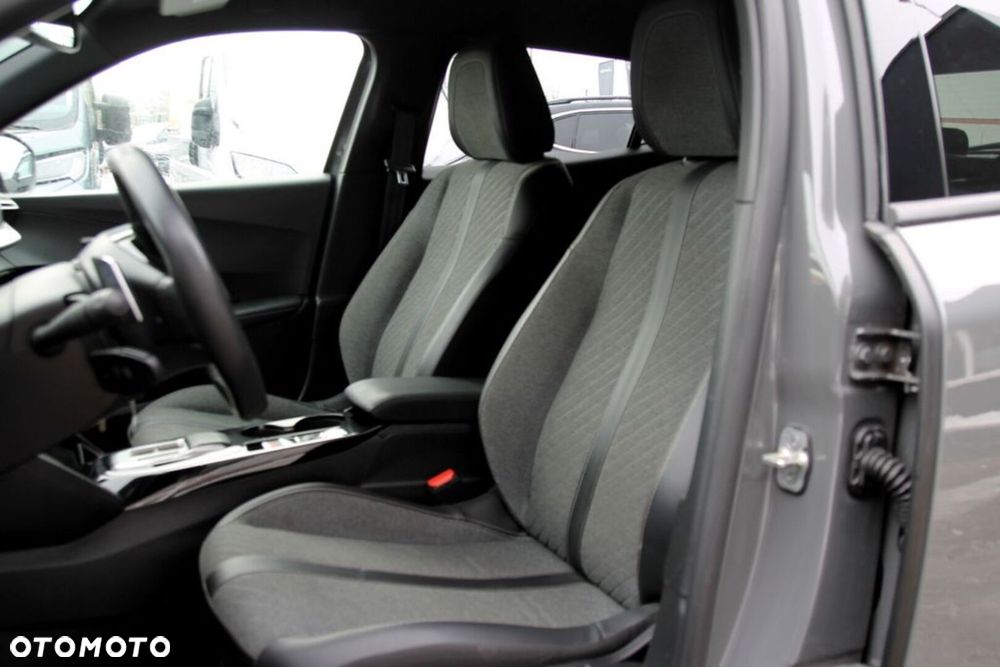 Peugeot 2008 1.2 PureTech Allure S&S EAT8 - 18