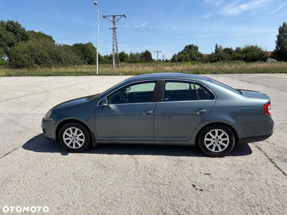 Volkswagen Jetta 1.9 TDI Comfortline - 7
