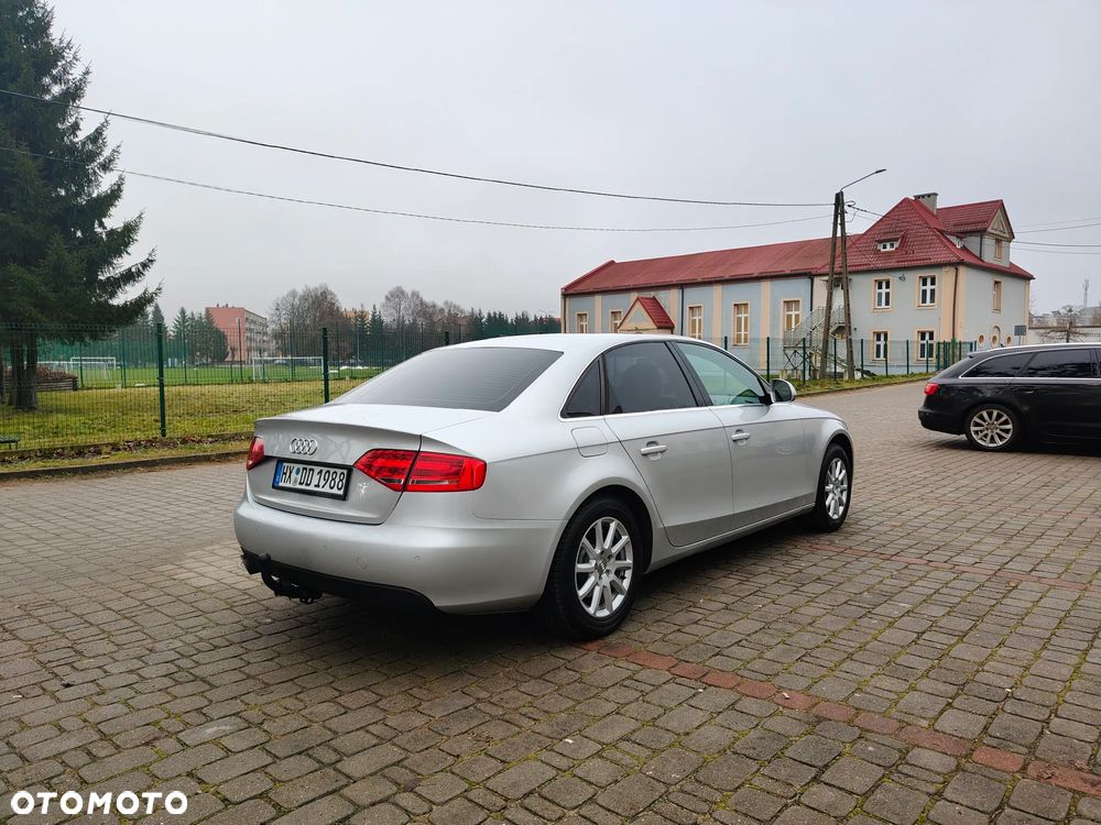Audi A4 Limousine - 6