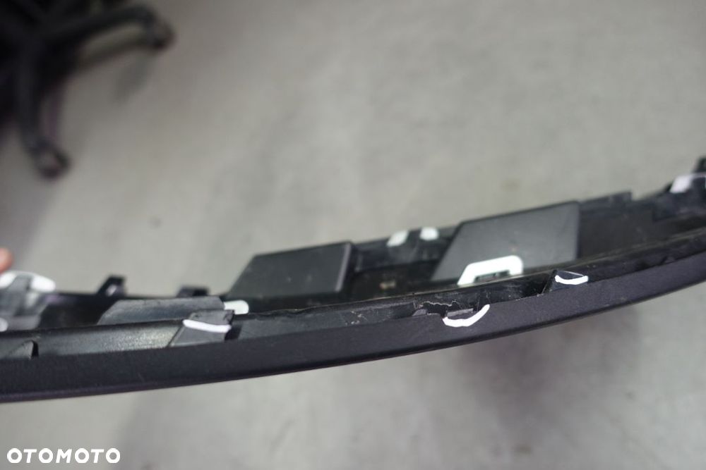 KRATKA ZDERZAKA LEWA AUDI Q2 81A807682Q - 5